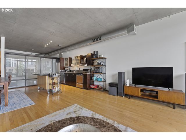 1410 Nw KEARNEY St 617, Portland, OR 97209
