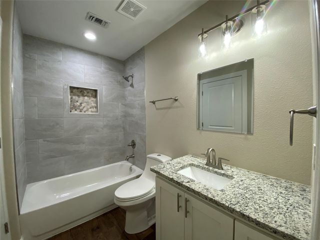 804 N Broughton Street 804, Sherman, TX 75090