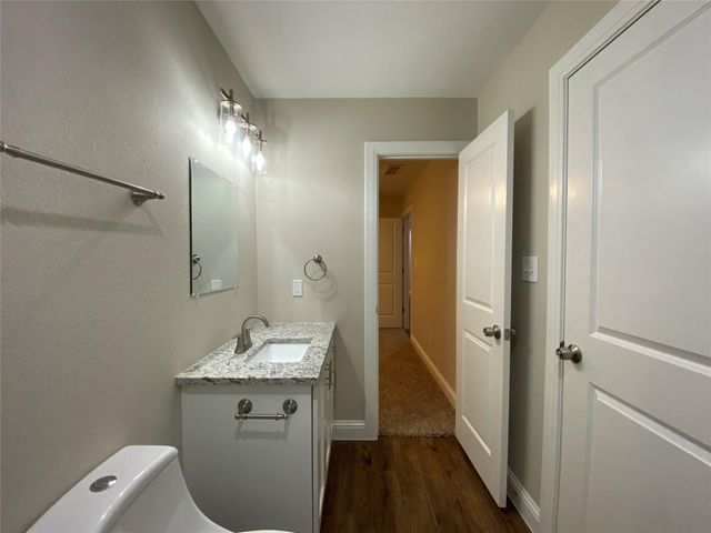 804 N Broughton Street 804, Sherman, TX 75090