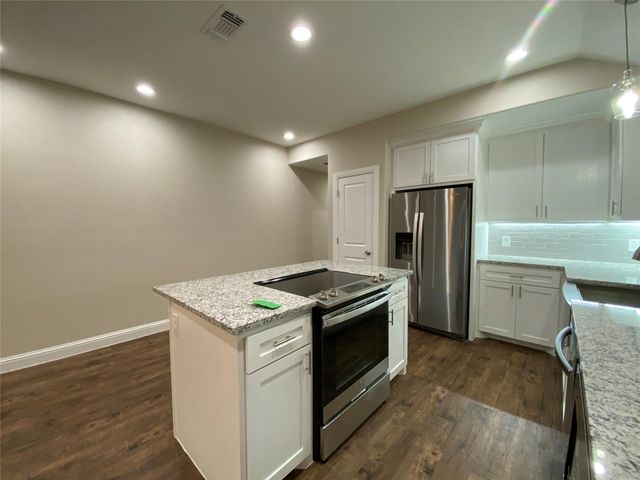 804 N Broughton Street 804, Sherman, TX 75090