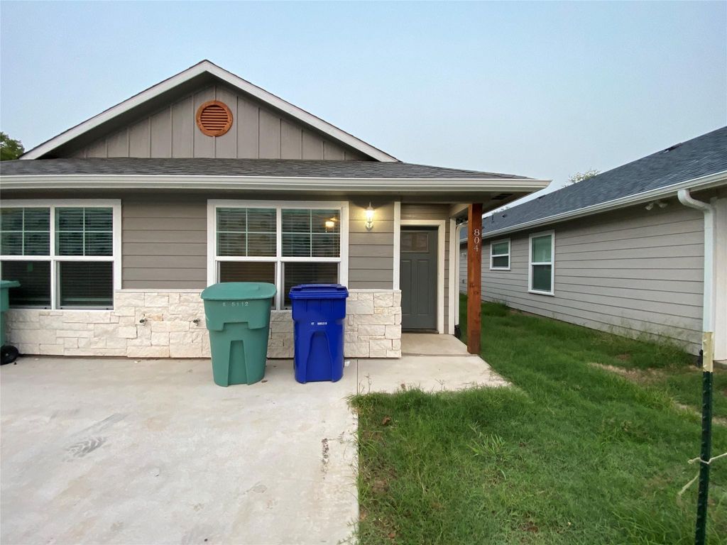 804 N Broughton Street 804, Sherman, TX 75090