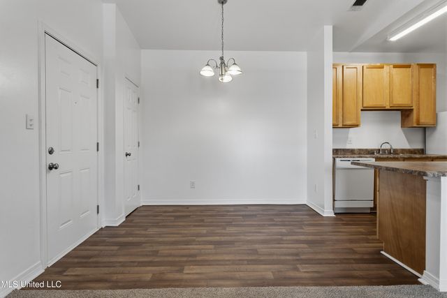 310 Holcomb Boulevard, 305, Ocean Springs, MS 39564