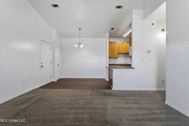 310 Holcomb Boulevard, 305, Ocean Springs, MS 39564