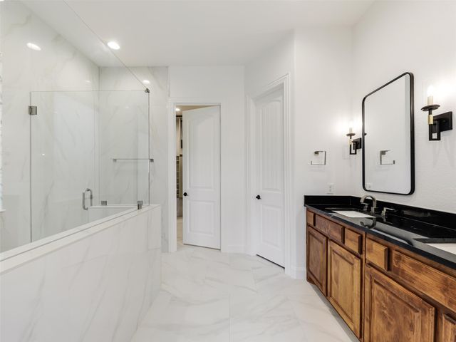 2512 Sir Alexander Lane, Lewisville, TX 75056