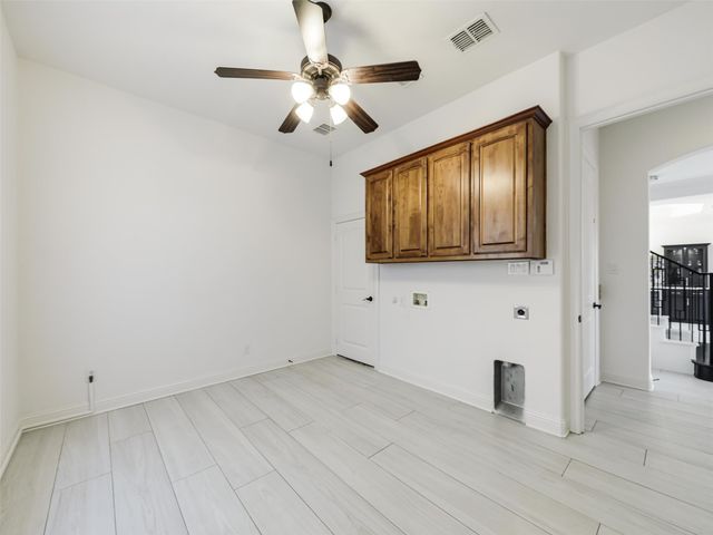 2512 Sir Alexander Lane, Lewisville, TX 75056