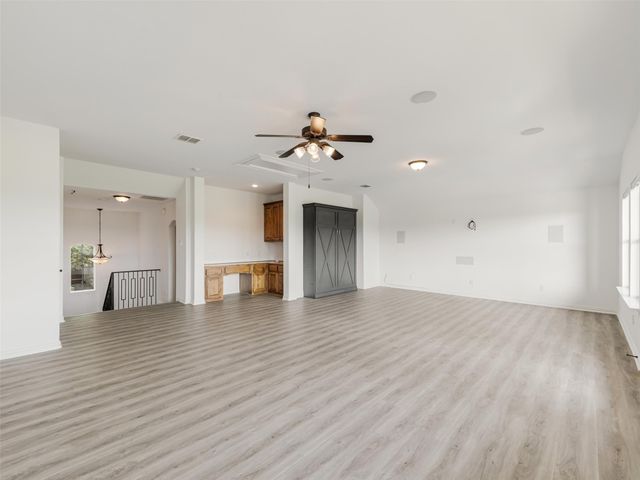 2512 Sir Alexander Lane, Lewisville, TX 75056