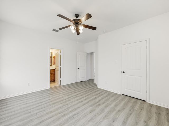 2512 Sir Alexander Lane, Lewisville, TX 75056