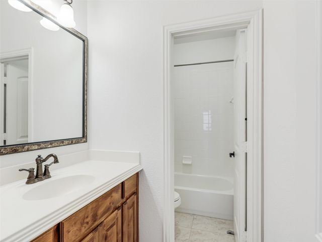 2512 Sir Alexander Lane, Lewisville, TX 75056