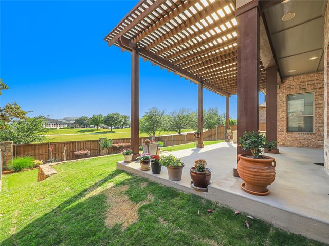 2512 Sir Alexander Lane, Lewisville, TX 75056
