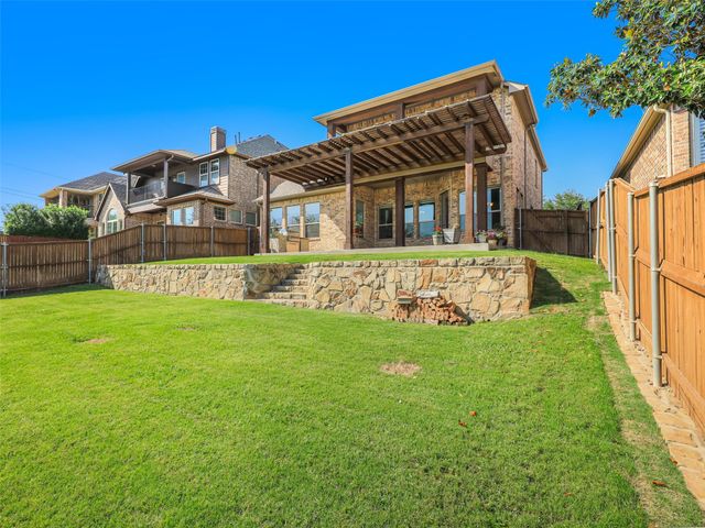 2512 Sir Alexander Lane, Lewisville, TX 75056