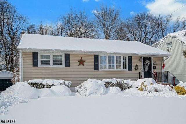 38 Post Ln, Riverdale Boro, NJ 07457