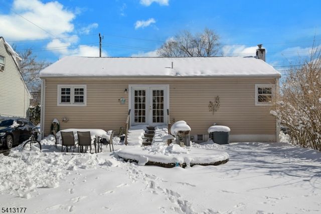 38 Post Ln, Riverdale Boro, NJ 07457