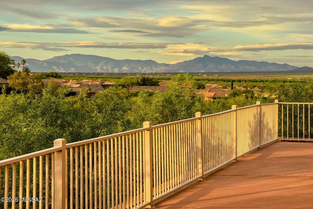 1734 W Acacia Bluffs Drive, Green Valley, AZ 85622