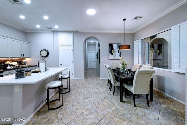 1734 W Acacia Bluffs Drive, Green Valley, AZ 85622