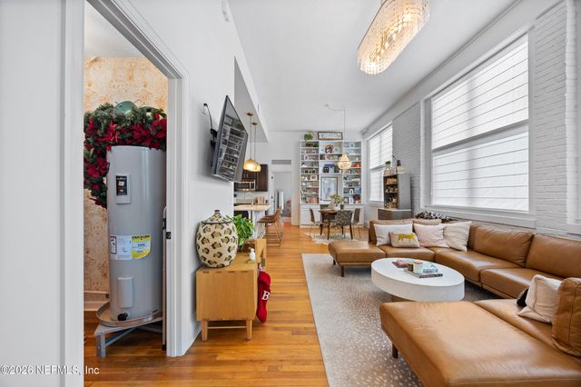 2525 COLLEGE Street 1113, Jacksonville, FL 32204