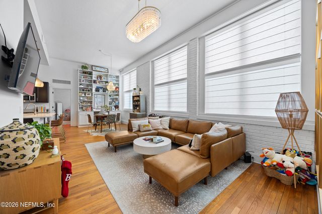 2525 COLLEGE Street 1113, Jacksonville, FL 32204