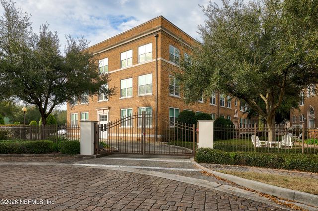 2525 COLLEGE Street 1113, Jacksonville, FL 32204