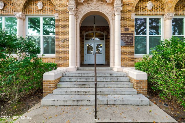 2525 COLLEGE Street 1113, Jacksonville, FL 32204