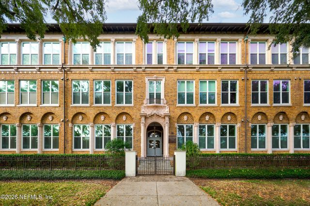 2525 COLLEGE Street 1113, Jacksonville, FL 32204