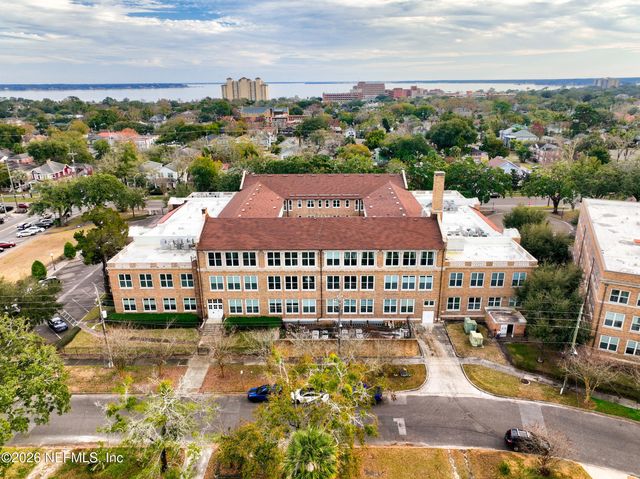 2525 COLLEGE Street 1113, Jacksonville, FL 32204