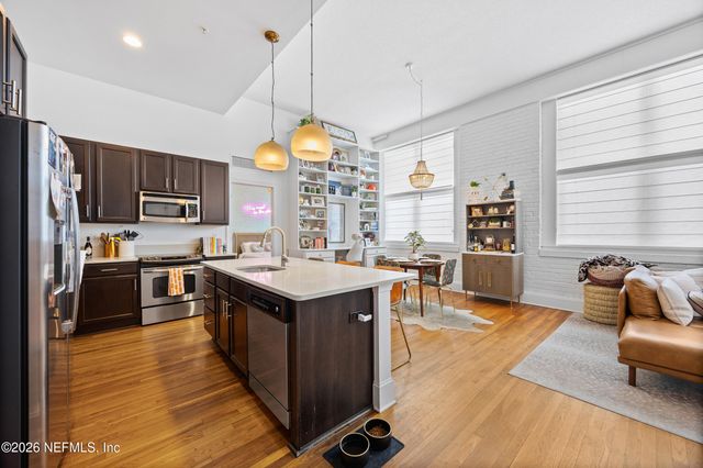 2525 COLLEGE Street 1113, Jacksonville, FL 32204