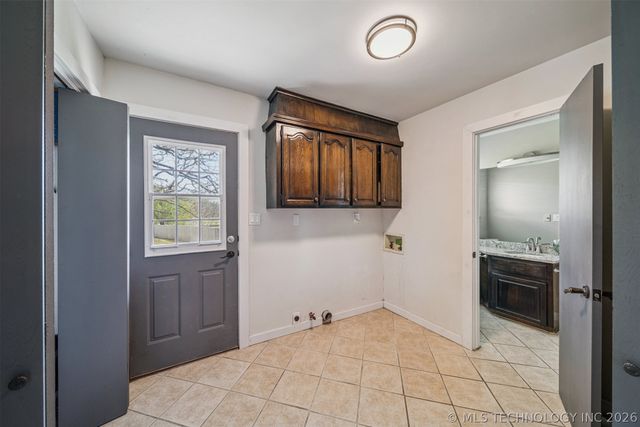 19805 S Lake Drive, Claremore, OK 74017