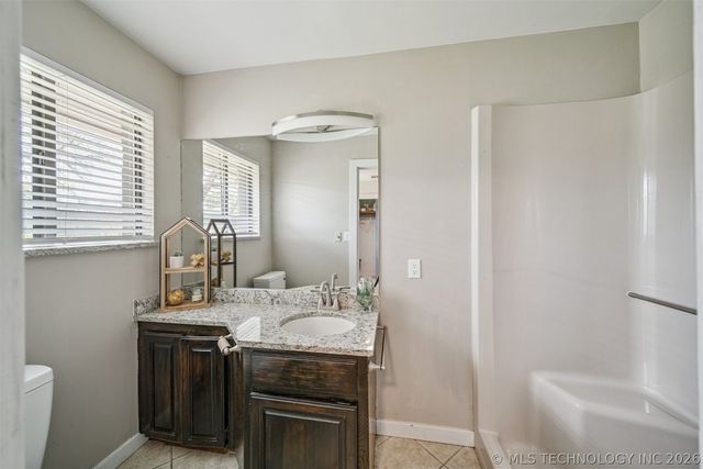 19805 S Lake Drive, Claremore, OK 74017