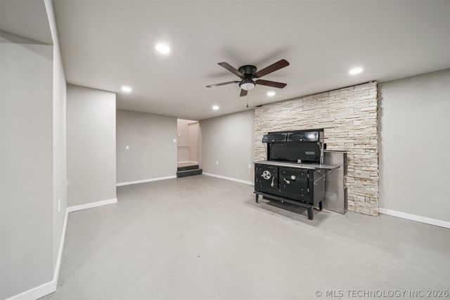 19805 S Lake Drive, Claremore, OK 74017