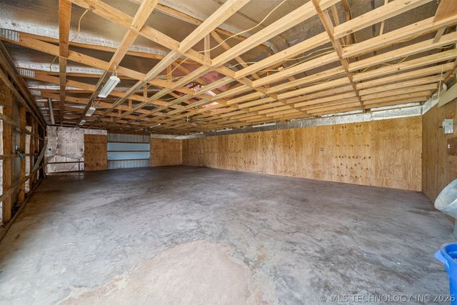 19805 S Lake Drive, Claremore, OK 74017