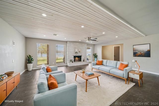 19805 S Lake Drive, Claremore, OK 74017