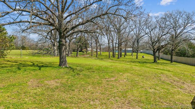 19805 S Lake Drive, Claremore, OK 74017