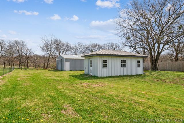 19805 S Lake Drive, Claremore, OK 74017