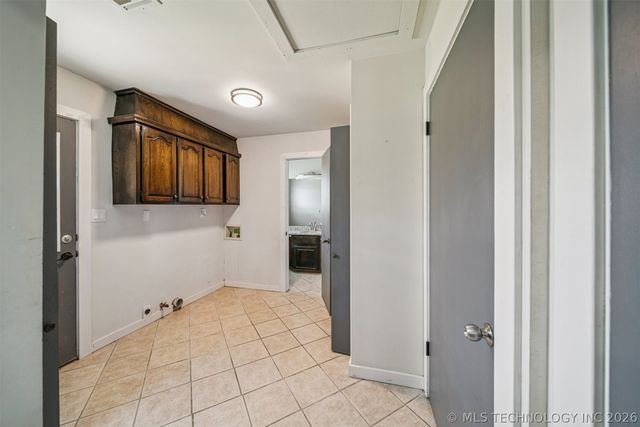 19805 S Lake Drive, Claremore, OK 74017