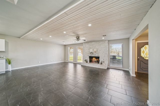 19805 S Lake Drive, Claremore, OK 74017