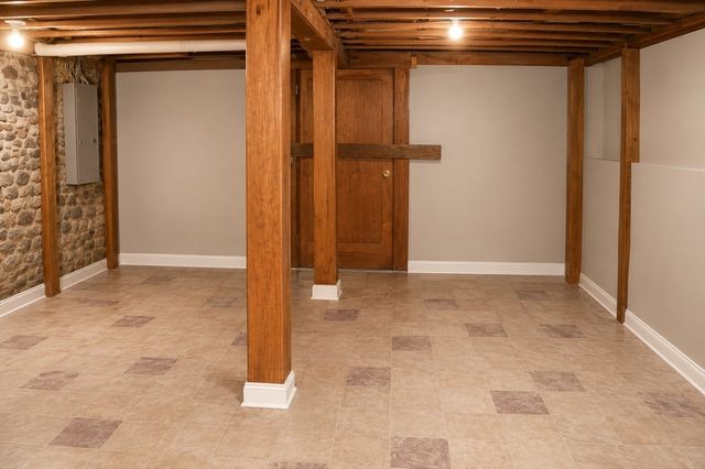 37 Hunt St, Brockton, MA 02302