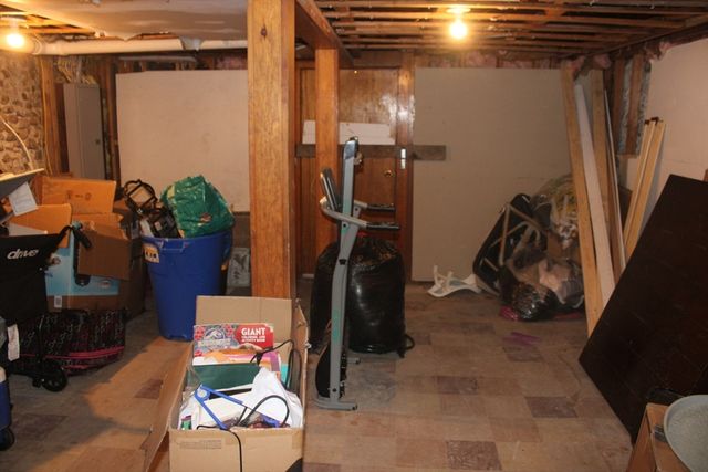37 Hunt St, Brockton, MA 02302