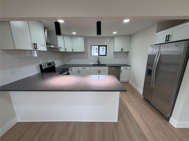 30 Elm Street, Carlisle, IA 50047