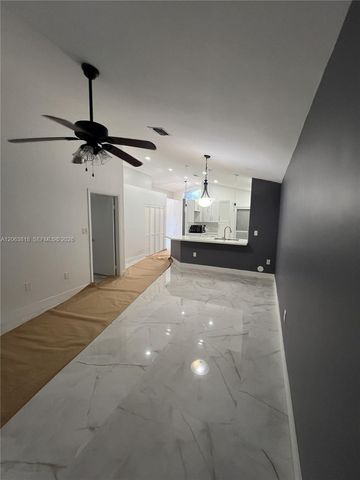 289 SW 159th Ln, Sunrise, FL 33326