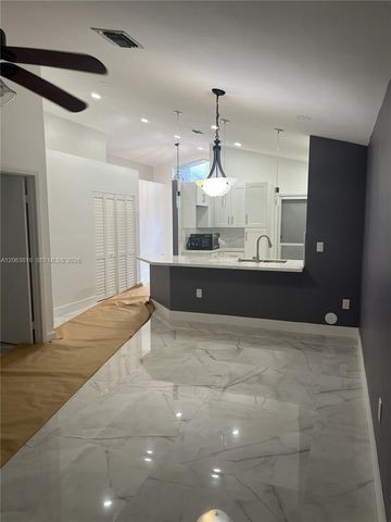 289 SW 159th Ln, Sunrise, FL 33326