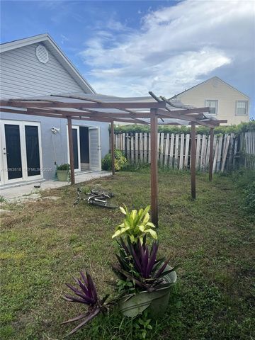 289 SW 159th Ln, Sunrise, FL 33326