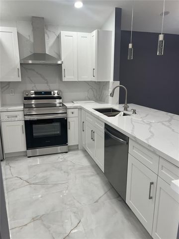 289 SW 159th Ln, Sunrise, FL 33326