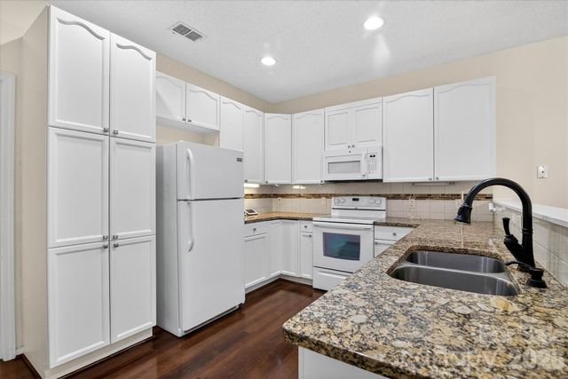 4492 Antelope Lane, Charlotte, NC 28269