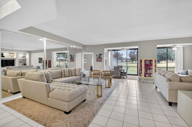 11586 Briarwood Circle 1, Boynton Beach, FL 33437