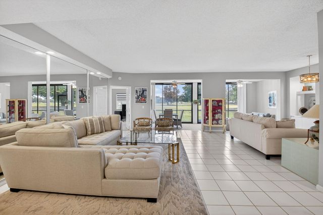 11586 Briarwood Circle 1, Boynton Beach, FL 33437