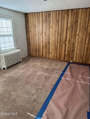 670 5th Avenue, Troy, NY 12182