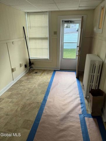 670 5th Avenue, Troy, NY 12182