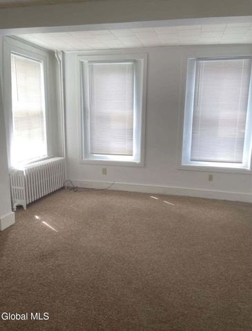 670 5th Avenue, Troy, NY 12182