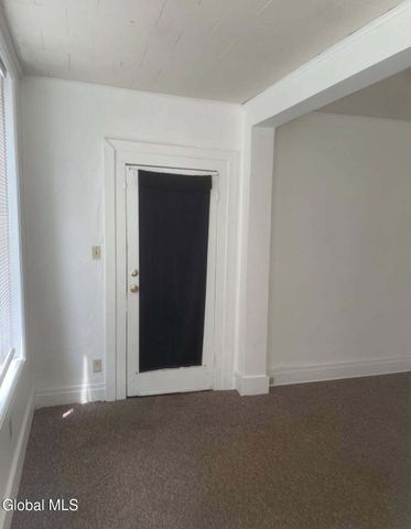 670 5th Avenue, Troy, NY 12182