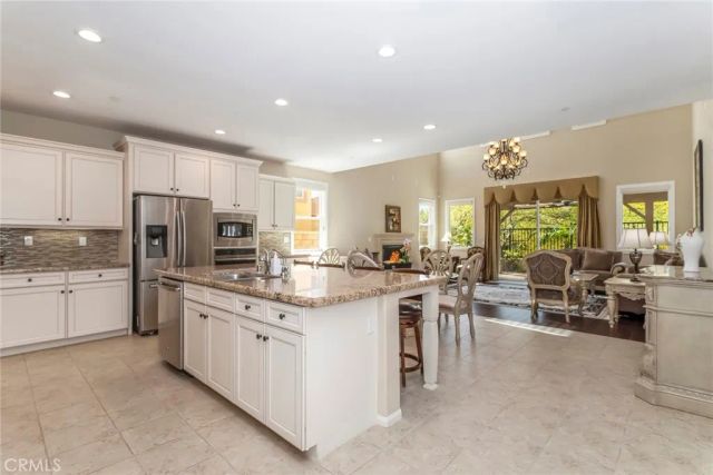 28629 Farrier, Valencia, CA 91354