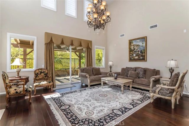 28629 Farrier, Valencia, CA 91354